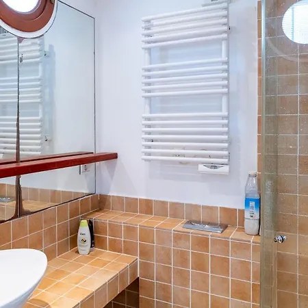 Bnb Renting Cap D'antibes Seafront Direct Access To The Sea アンティーブ